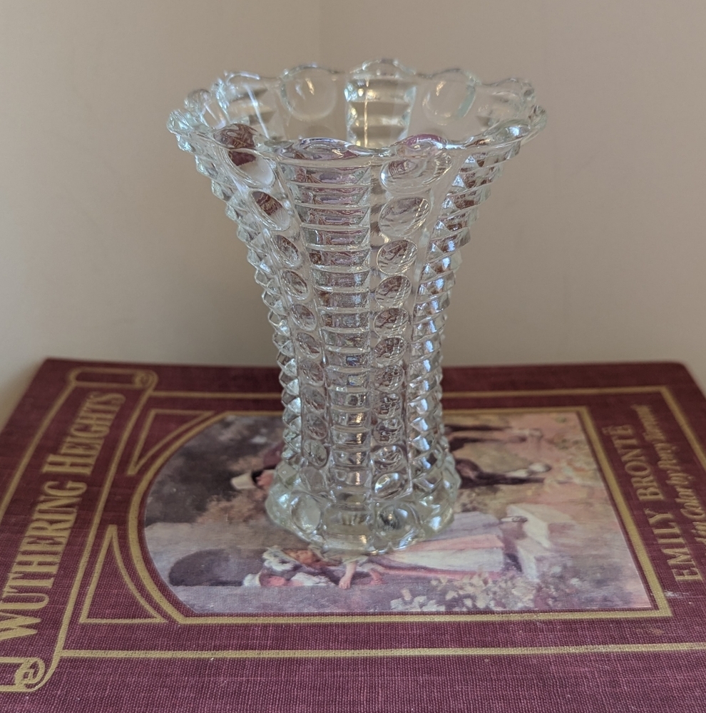 Vintage 1950s Indiana Glass Mayflower Pattern Bubble Vase 5"